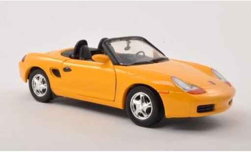 Porsche Boxster Base 1/24 Motormax (986) geel modelauto