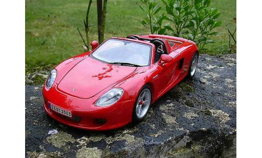 Porsche Carrera GT Base 1/18 Maisto rood modelauto