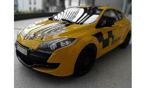 Renault Megane RS 250 1/18 Ottomobile 2.0 t geel deco renault sport modelauto