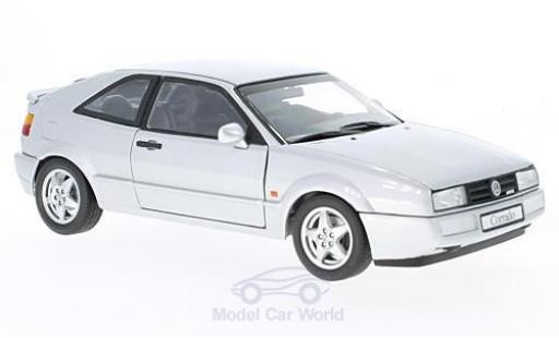 Modelauto Volkswagen Corrado VR6 grijs 1/18 Revell