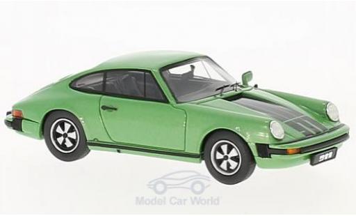 Modelauto Porsche 911 SC Coupe metallic groen/Dekor 1/43 Schuco