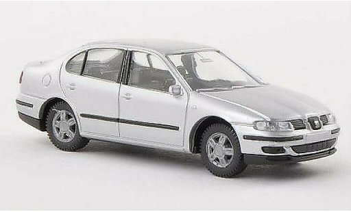 Seat Toledo II 1/87 AWM grijs modelauto