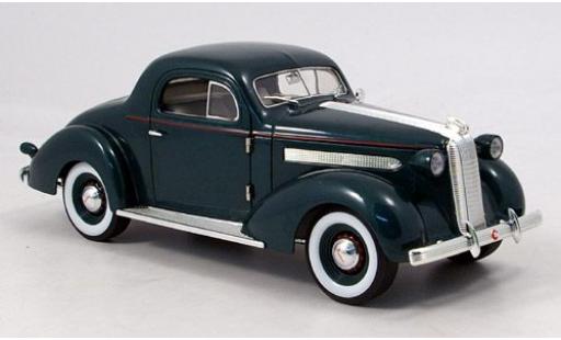 Modelauto Pontiac De Luxe Base groen 1936 1/18 Signature