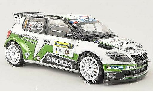 Skoda Fabia S2000 1/18 Abrex No.1 Castrol Barum Rally 2013 /Dresler modelauto
