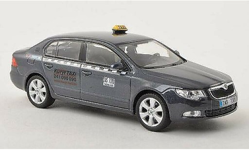 Skoda Superb Taxi 1/43 Abrex II Kuryr modelauto
