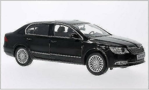 Skoda Superb Base 1/18 Paudi zwart 2013 modelauto