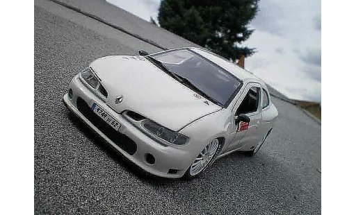 Renault Megane Base 1/18 Anson Maxi tuning wit modelauto