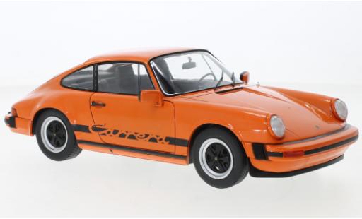 Modelauto Porsche 911 Carrera 3.0 oranje 1977 1/18 Solido