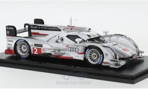 Modelauto Audi R18 e-tron quattro No.2 24h Le Mans 2013 L.Duval/T.Kristensen/A.McNish 1/43 Spark