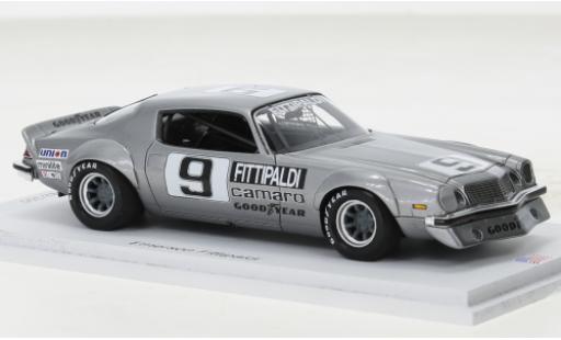 Modelauto Chevrolet Camaro IROC grijs No.9 Daytona 1975 1/43 Spark