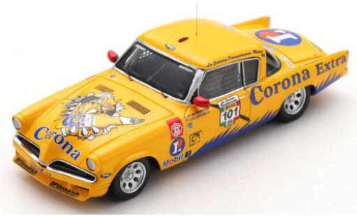 Modelauto Studebaker Commander Carrera Panamericana No.101 Corona Extra 1999 P.De Thoisy/J-P.Gonthier 1/43 Spark
