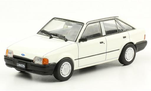 Modelauto Ford Escort GL wit 1988 1/43 SpecialC