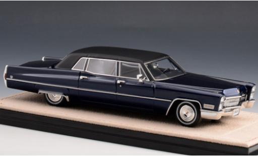 Modelauto Cadillac Fleetwood Limousine 75 Sedan metallic blauw/mat-zwart 1968 1/43 Stamp Models