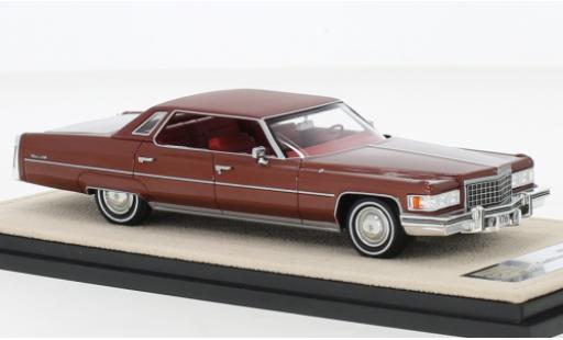 Modelauto Cadillac Deville Sedan metallic rood 1976 1/43 Stamp Models