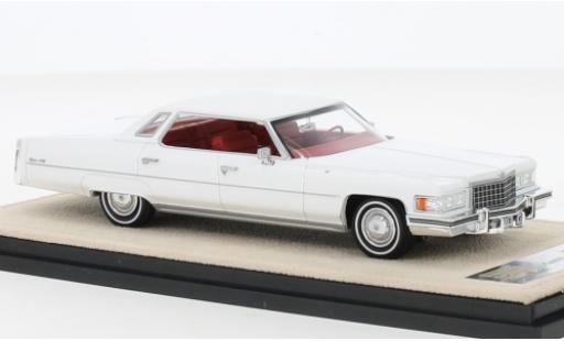 Modelauto Cadillac Deville Sedan wit 1976 1/43 Stamp Models