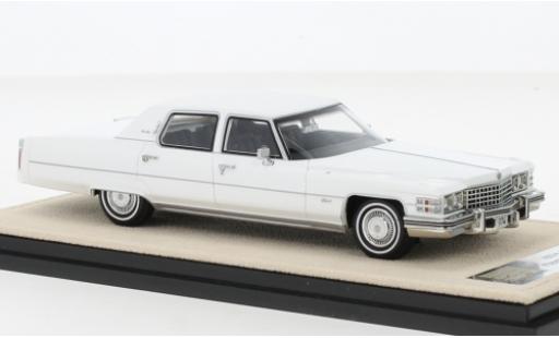 Modelauto Cadillac Fleetwood Brougham wit 1974 1/43 Stamp Models