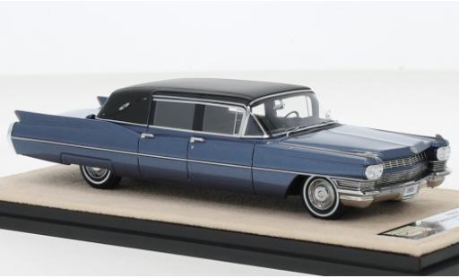 Modelauto Cadillac Fleetwood Limousine formule Sedan Landau Top metallic blauw/zwart 1968 1/43 Stamp Models