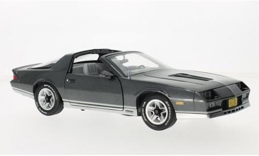 Modelauto Chevrolet Camaro Coupe grijs 1982 1/18 Sun Star