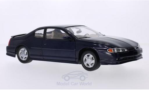 Modelauto Chevrolet Monte Carlo SS blauw 2000 1/18 Sun Star