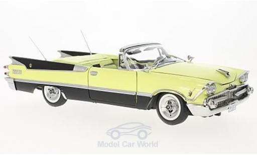 Modelauto Dodge Custom Royal Lancer Cabriolet geel/zwart 1959 1/18 Sun Star