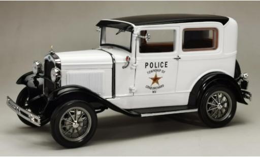 Modelauto Ford Model A Tudor wit/zwart West Virginia Politie 1931 1/18 Sun Star