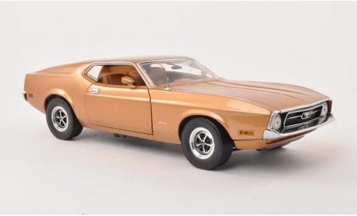 Modelauto Ford Mustang Fastback Sportroof metallic bruin UN 1971 1/18 Sun Star
