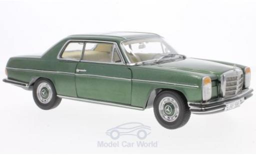 Modelauto Mercedes 280 Base C /8 (W 115) metallic groen 1973 1/18 Sun Star