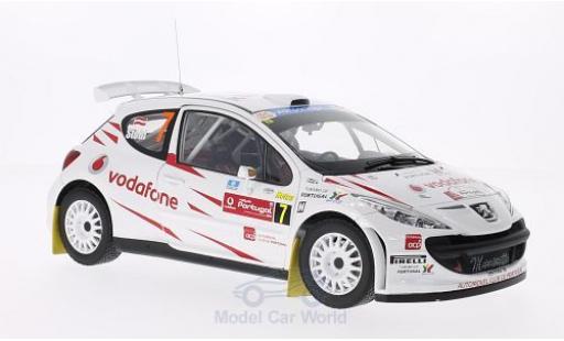 Modelauto Peugeot 207 S2000 No.7 Vodafone Rally Portugal 2008 M.Stohl/I.Minor 1/18 Sun Star