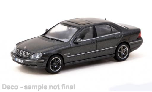 Modelauto Mercedes Classe S AMG S65 metallic grijs 1/64 Tarmac Works