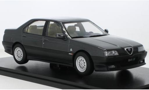 Modelauto Alfa Romeo 164 q4 metallic grijs 1994 1/18 Triple 9 Collection