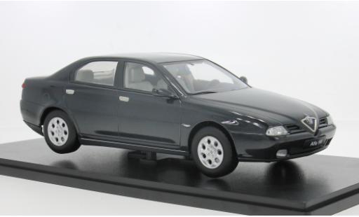 Modelauto Alfa Romeo 166 berlina grijs 1999 1/18 Triple 9 Collection
