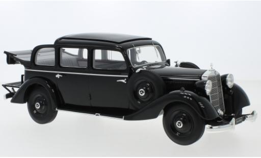 Modelauto Mercedes 260 Base D (W138) Pullman Landaulet zwart 1936 ougroens/es kap 1/18 Triple 9 Collection