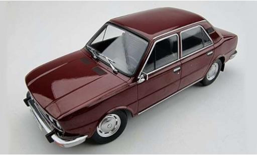 Modelauto Skoda 120 LS rood 1979 1/18 Triple 9 Collection