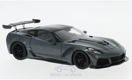 Modelauto Chevrolet Corvette ZR1 C7 ZR-1 metallic grijs 1/43 TrueScale Miniatures