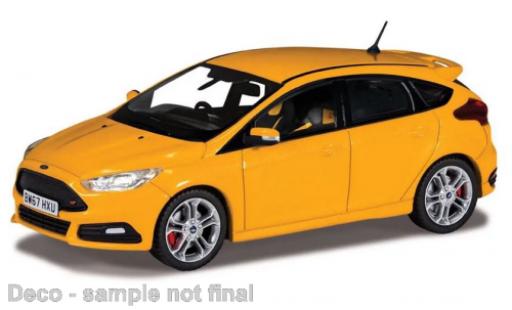 Modelauto Ford Focus ST MK III metallic geel RHD 2016 1/43 Vanguards