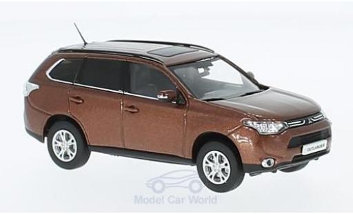 Modelauto Mitsubishi Outlander Base koper 1/43 Vitesse