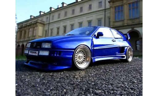 Volkswagen Corrado VR6 1/18 Revell kit carrosserie rieger jantes bbs pneux flans tendus modelauto