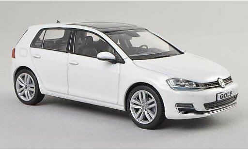 Volkswagen Golf Base 1/43 Herpa wit 5-Turer modelauto