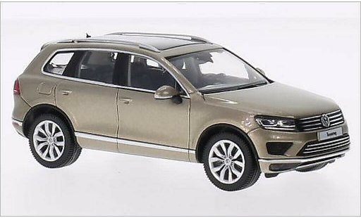 Volkswagen Touareg Base 1/43 Herpa II metallic beige 2014 modelauto