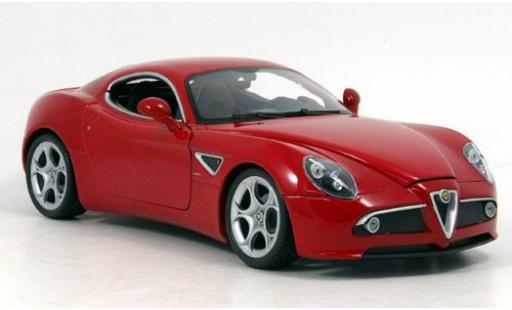 Modelauto Alfa Romeo 8C competizione dkl.-rot 1/18 Welly