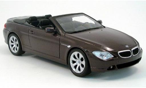 Modelauto Bmw 645 Cabriolet CI rood 2004 1/18 Welly