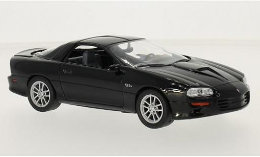 Modelauto Chevrolet Camaro SS zwart 2002 1/24 Welly