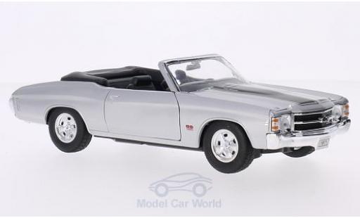 Modelauto Chevrolet Chevelle Convertible SS 454 Cabriolet grijs/zwart 1971 1/24 Welly