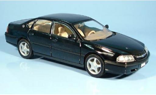 Modelauto Chevrolet Impala Sedan zwart 2001 1/24 Welly