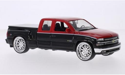 Modelauto Chevrolet Silverado tuning Extended Cab rood/zwart 1999 Protection de surface de chargement d&Atilde;&copy;tachable 1/24 Welly