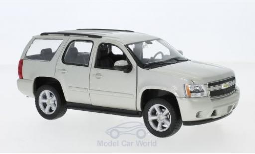 Modelauto Chevrolet Tahoe suv metallic beige 2008 1/24 Welly
