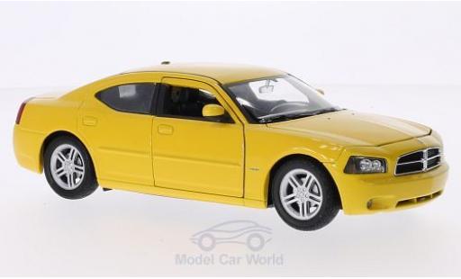 Modelauto Dodge Charger 2006 R/T geel 1/24 Welly