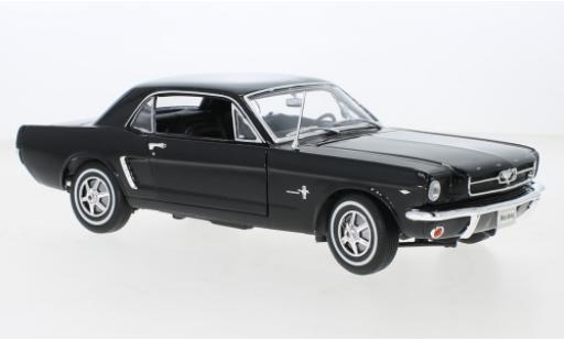 Modelauto Ford Mustang Hardtop Coupe zwart 1964 1/18 Welly