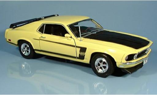 Modelauto Ford Mustang Hardtop geel 1969 1/18 Welly