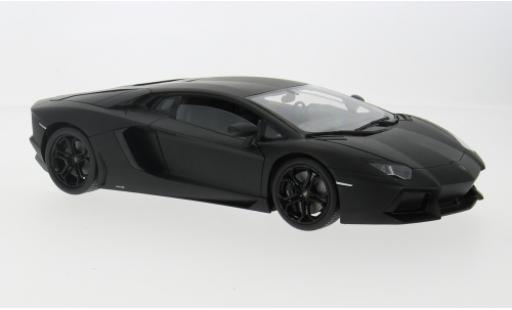 Modelauto Lamborghini Aventador LP 700-4 zwart 2011 1/18 Welly
